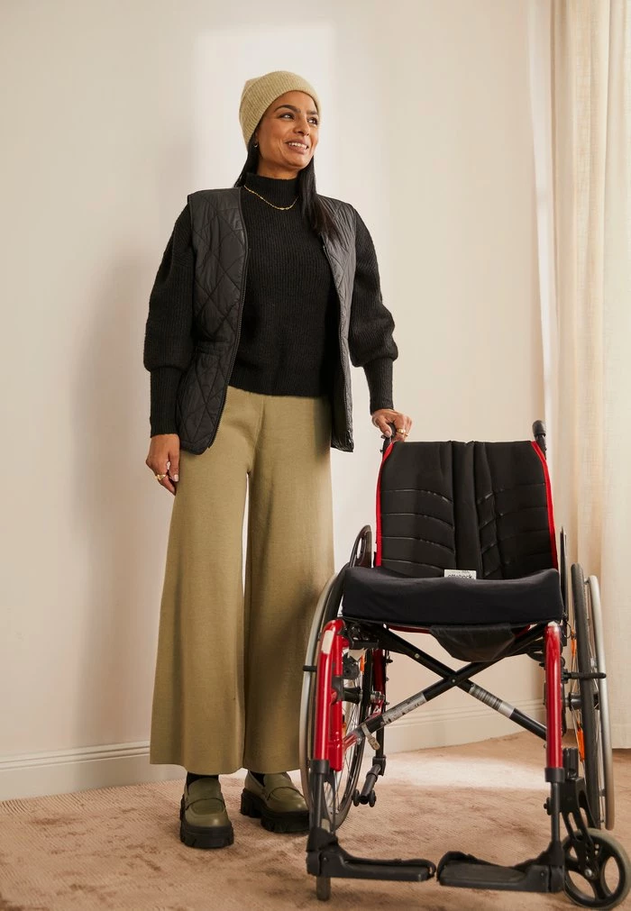 Zign Jumper - Black 4 Zign Jumper - Black - Image 2