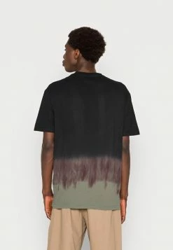 REDEZIGN UNISEX - Print T-shirt - Black -Zign 10fe63e7042842ca836b6cda5749a69a