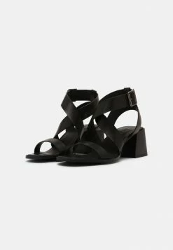 Zign Sandals - Black -Zign 1dd0e5a5e0764232bc66a6656896075b