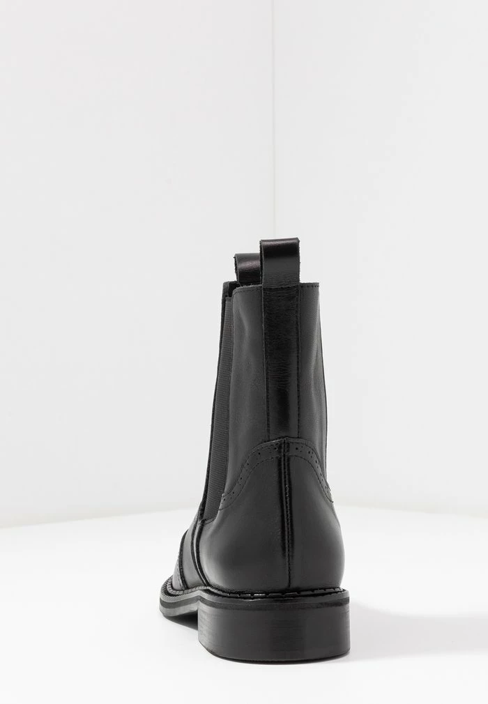 Zign Ankle Boots - Black 8 Zign Ankle Boots - Black - Image 6