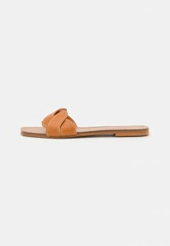 Zign LEATHER - Mules - Cognac 9 Zign LEATHER - Mules - Cognac -Zign 25a37af0783e47829b352c28707725e9