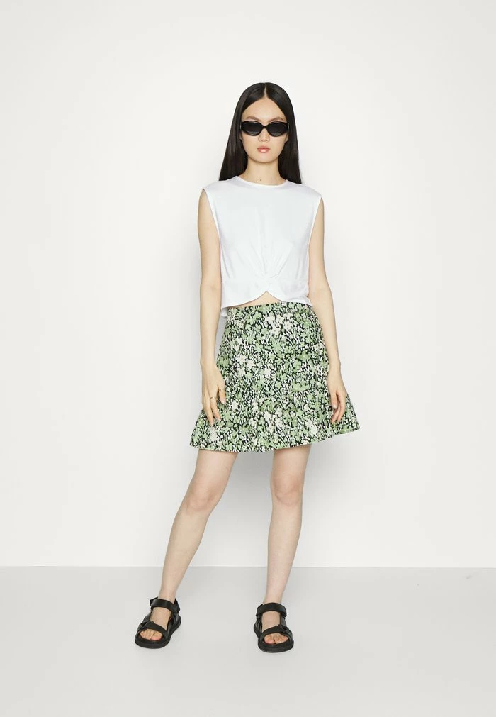 Zign Basic T-shirt - White 4 Zign Basic T-shirt - White - Image 2