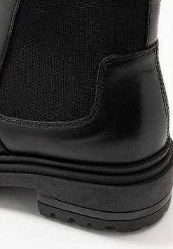 Zign Platform Ankle Boots - Black -Zign 371550697fb74576baff1b50f839c579