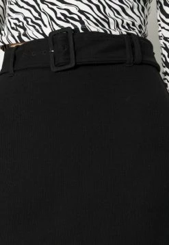 REDEZIGN - A-line Skirt - Black 12 REDEZIGN - A-line Skirt - Black -Zign 3ad3066a73fa45df92d1e26b6b54a3c9