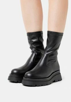 Zign Platform Boots - Black