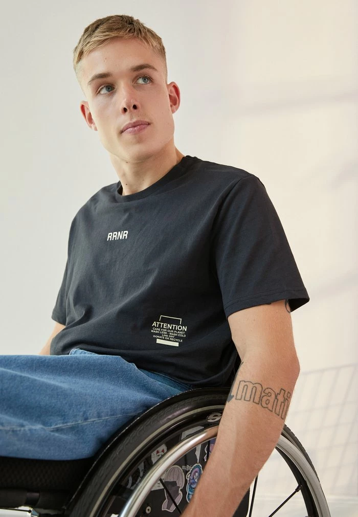 Zign Print T-shirt - Black 3 Zign Print T-shirt - Black