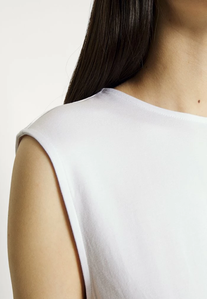 Zign Basic T-shirt - White 10 Zign Basic T-shirt - White - Image 8