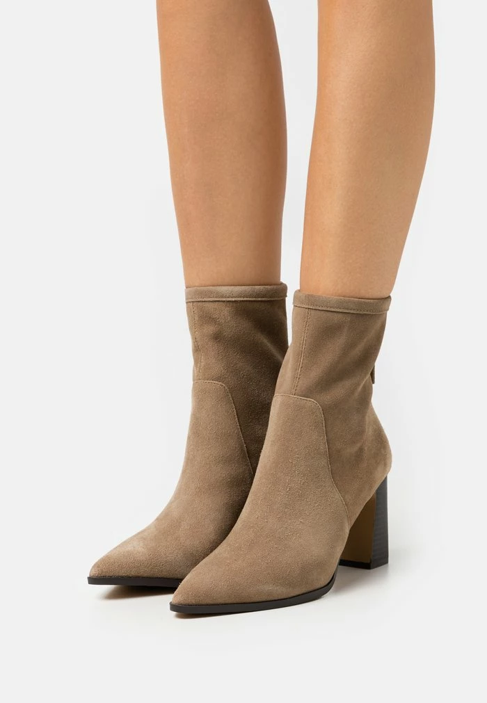 Zign Classic Ankle Boots - Beige 3 Zign Classic Ankle Boots - Beige