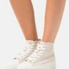 Zign High-top Trainers - Off White -Zign 711e965149ed4e2d9ae727248a13376c