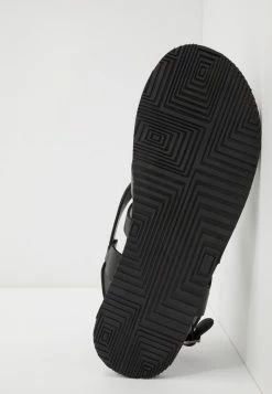 Zign LEATHER - T-bar Sandals - Black -Zign 73b8dbcd7efa4e949ac50b5390a72bda