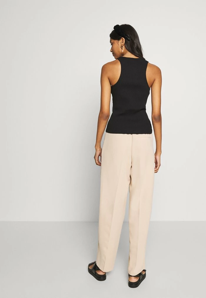 Zign Top - Black 5 Zign Top - Black - Image 3