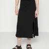 Zign A-line Skirt - Black -Zign 8de0395f64254959bb1eda4121b6deb2