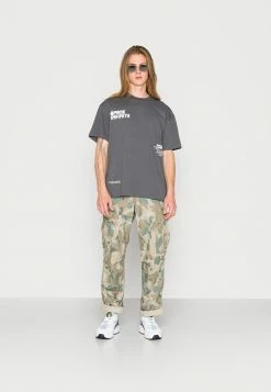 Zign UNISEX - Print T-shirt - Dark Grey -Zign 94e11ac33e6a4a12b3418eee27504a3a