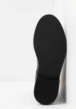 Zign Ankle Boots - Black 15 Zign Ankle Boots - Black -Zign 9b6cbab47be44eb1bf9f0dba4be23631