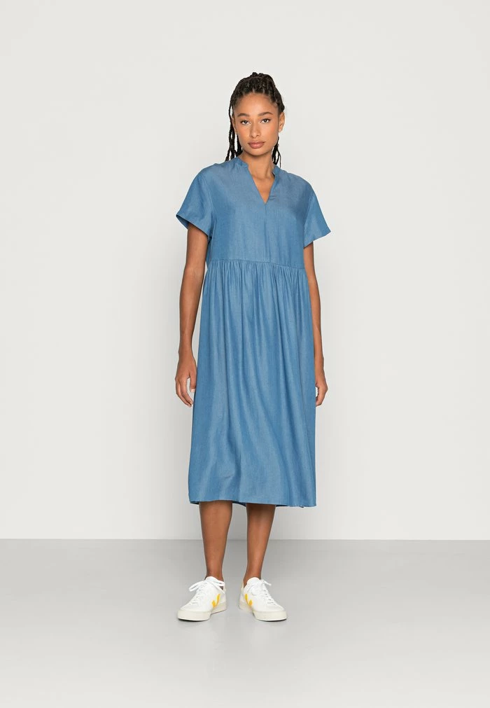 REDEZIGN - Day Dress - Blue 3 REDEZIGN - Day Dress - Blue