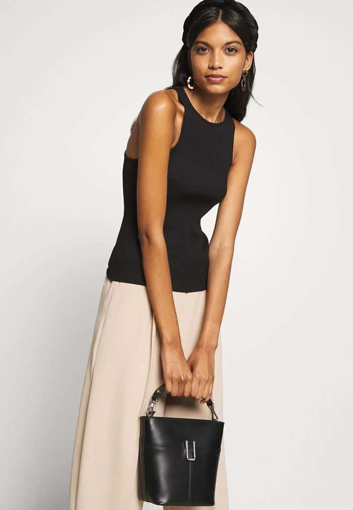 Zign Top - Black 6 Zign Top - Black - Image 4