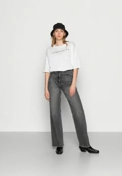 Zign SIMPLICITY TEE - Print T-shirt - Off-white 8 Zign SIMPLICITY TEE - Print T-shirt - Off-white -Zign a5a96402b8554d50ab8196352ba7147f