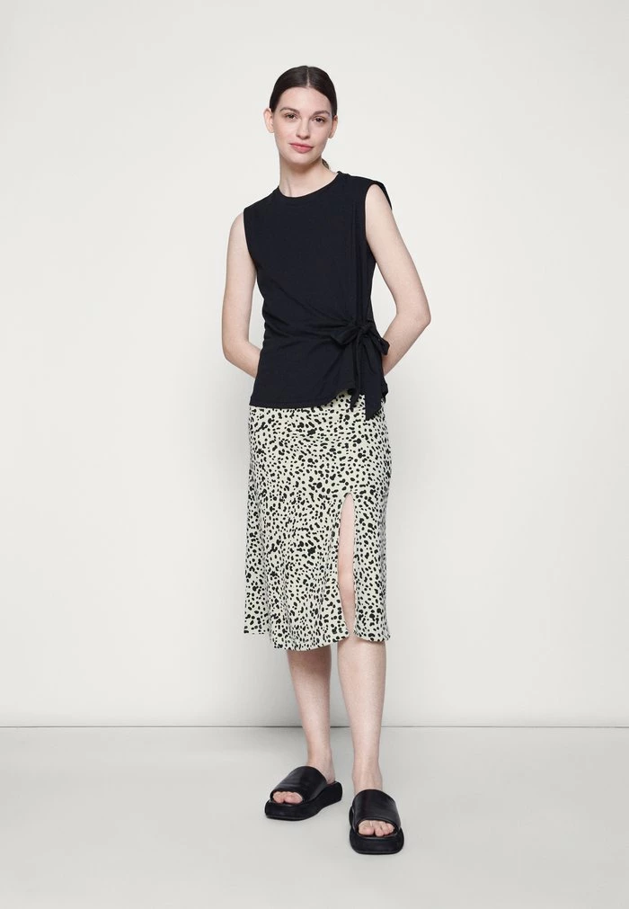 Zign Top - Black 4 Zign Top - Black - Image 2