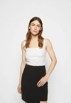 Zign Top - White -Zign b0f74ea7a91d4109a514364eca4b47d6