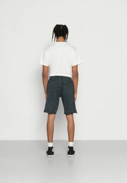 Zign Shorts - Black -Zign b1f9e3c152104b509e368356dc449094