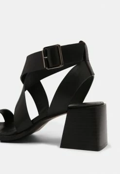 Zign Sandals - Black -Zign b39dc8ebd28c46a19a9e3763479fbbd8