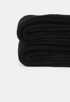 Zign Scarf - Black -Zign bc38e773f0934b278e6a1194333b0f6a