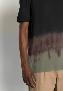 REDEZIGN UNISEX - Print T-shirt - Black -Zign c66228b8793248b6895e5fbcdbbf00d3