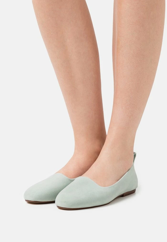 Zign Slip-ons - Light Green 3 Zign Slip-ons - Light Green