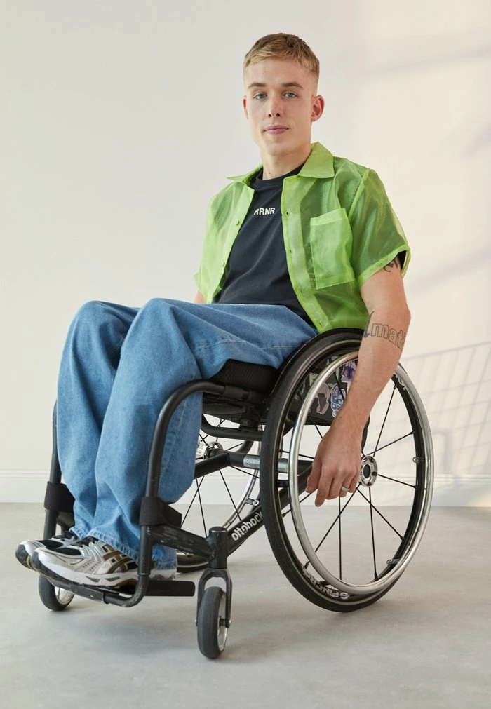 Zign Print T-shirt - Black 4 Zign Print T-shirt - Black - Image 2