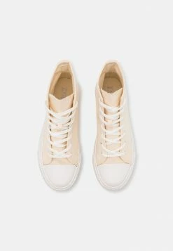 Zign High-top Trainers - Off White -Zign d39918e7c7e7448c9594725f9cc0e2ca