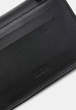 Zign LEATHER UNISEX - Across Body Bag - Black -Zign d4642c9fef8f4f81997e0d680b2a2f57