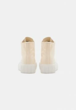 Zign High-top Trainers - Off White -Zign ddbe758883334acf9581690a7b3fb8ae