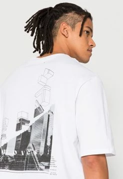 Zign Print T-shirt - White -Zign e17b17ca3fdd41e684c93b84f29b8309