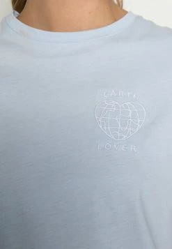 Zign BOTANICAL DYE TONIA EARTH LOVER EMBROIDERY - Basic T-shirt - Light Blue -Zign e73a948393b14a73972fdea43bbdf75b