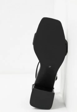 Zign Sandals - Black -Zign efa05d15a4a94fc997fd27bbc54b97b5