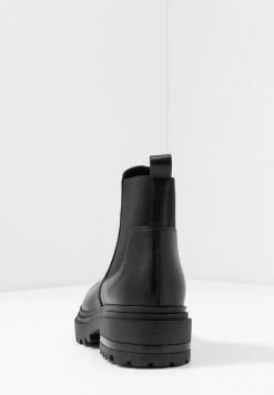 Zign Platform Ankle Boots - Black -Zign f223ac2db1aa491a80dcf1daab0bc300