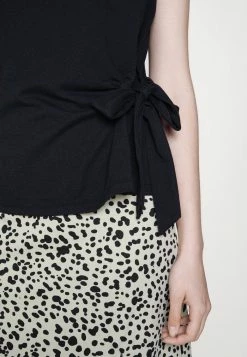 Zign Top - Black 15 Zign Top - Black -Zign f49cca134b1d403aabf910af1cf87b76